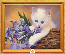 "Белый котенок в корзине с цветами" Арт."МЖ0961"